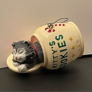 Hallmark Christmas Ornament Kitty’s Cookies 1994